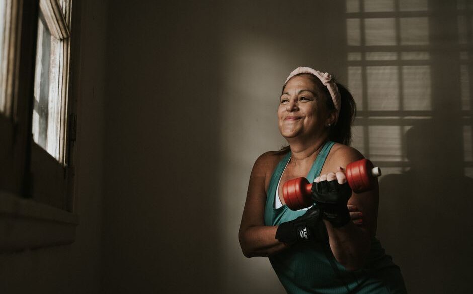 Creatina para Mulheres: 5 Mitos Desmentidos + Protocolo Prático 2026