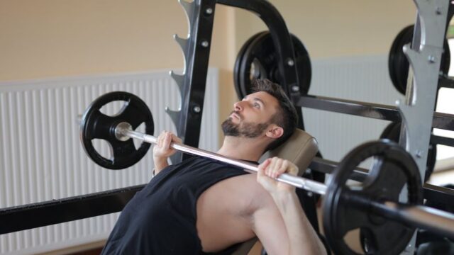 Sintomas de Overtraining Musculação: 7 Sinais e Protocolo